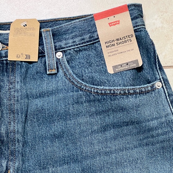 Levi's Women's Blue Denim High Waisted Mom Shorts - Picture 2 of 12